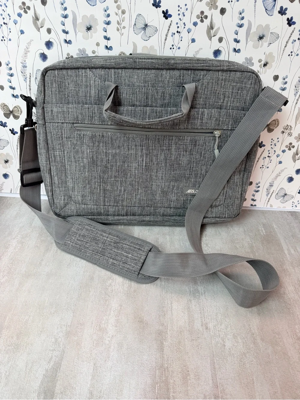Gray Men's Laptop Messenger Bag - 15.6